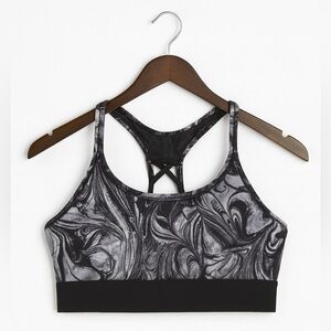 Victoria’s Secret The Player Strappy Racerback Sports Bra Black & White Large